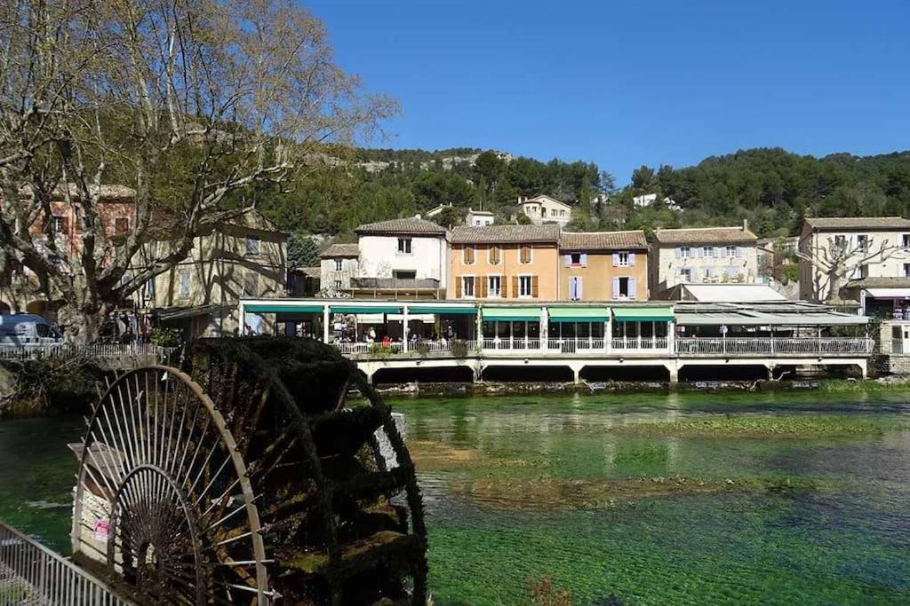 Gite Aux Bons Voisins Gordes Exterior photo